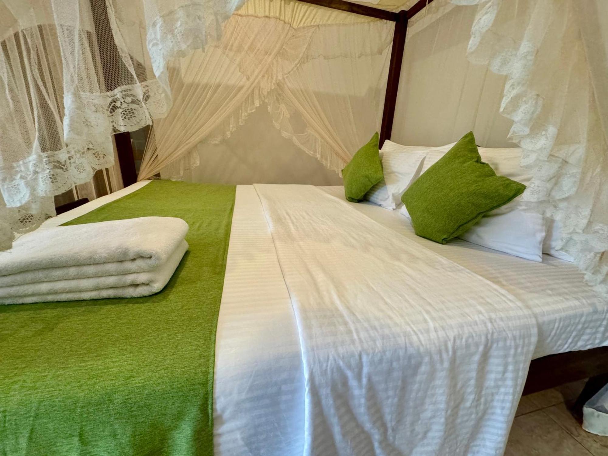 Brinkhouse Guesthouse , Unawatuna Beach Esterno foto